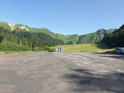 Parking des Longes à Mont-Dore