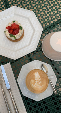 Cappuccino du Café Café Dior à Paris - n°18
