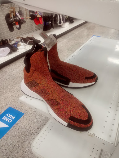 Shopping Mall «Creeks at Virginia Centre», reviews and photos, 9850 Brook Rd, Glen Allen, VA 23059, USA