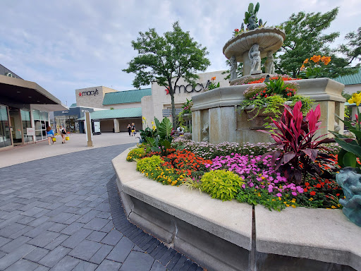Shopping Mall «Westfield Old Orchard», reviews and photos, 4905 Old Orchard Shopping Center, Skokie, IL 60077, USA