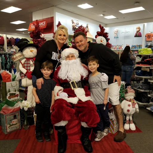 Shopping Mall «The Vineyard Shopping Center», reviews and photos, 782 W Kettleman Ln, Lodi, CA 95240, USA