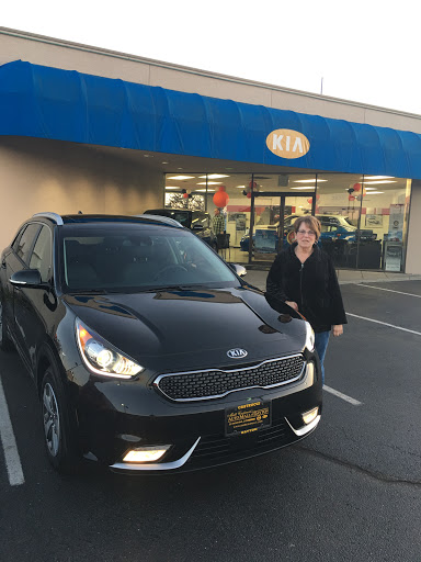 Kia Dealer «Matt Castrucci Kia», reviews and photos, 3013 Mall Park Dr, Dayton, OH 45459, USA