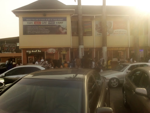 Shoprite Adeniran, Adeniran Ogunsanya St, Surulere, Lagos, Nigeria, Car Wash, state Lagos