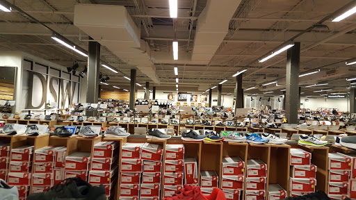 Shoe Store «DSW Designer Shoe Warehouse», reviews and photos, 8236 MN-7, St Louis Park, MN 55426, USA
