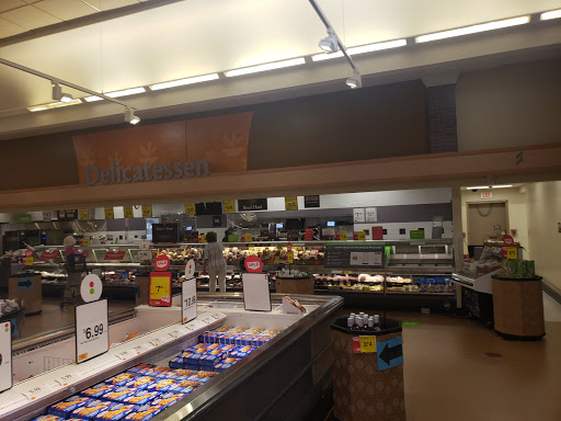 Grocery Store «Stop & Shop», reviews and photos, 1360 E Town Rd, Milford, CT 06460, USA