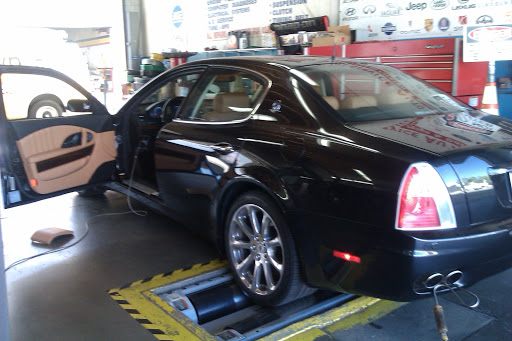 Auto Repair Shop «Foothill Smog & Auto Repair», reviews and photos, 2220 E Foothill Blvd, Pasadena, CA 91107, USA