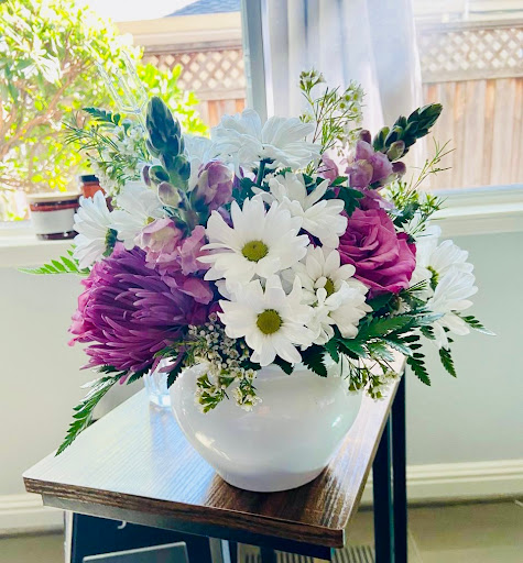 Florist «Fleur De Lis Florist», reviews and photos, 811 Castro St, Mountain View, CA 94041, USA