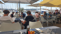 Atmosphère du Restaurant La Baleine Joyeuse à Villefranche-sur-Mer - n°7