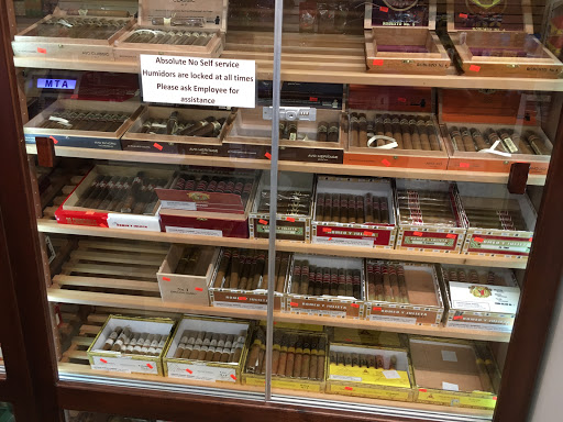Tobacco Shop «Sunny Smoke Shop», reviews and photos, 34 Railroad Ave, Gloucester, MA 01930, USA