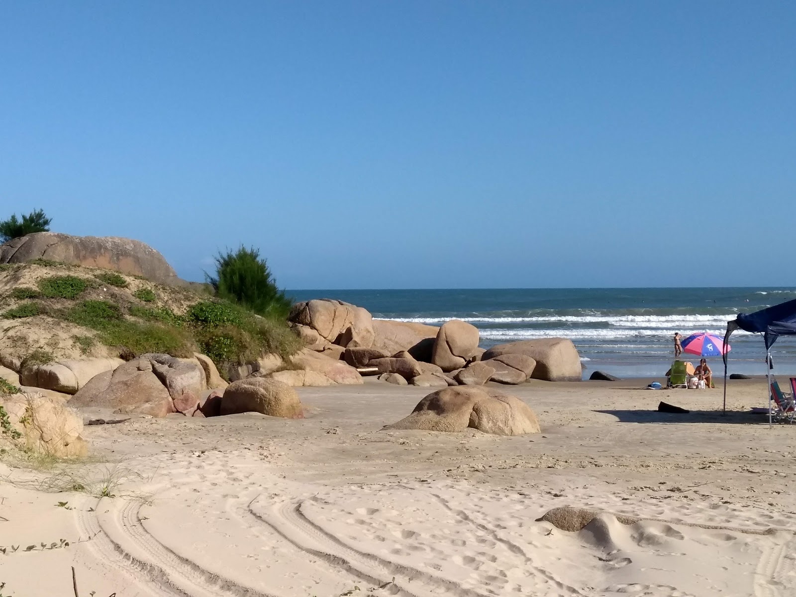 Praia da Galheta Sul'in fotoğrafı - rahatlamayı sevenler arasında popüler bir yer