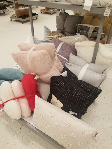 Department Store «T.J. Maxx», reviews and photos, 33025 Grand River Ave, Farmington, MI 48336, USA