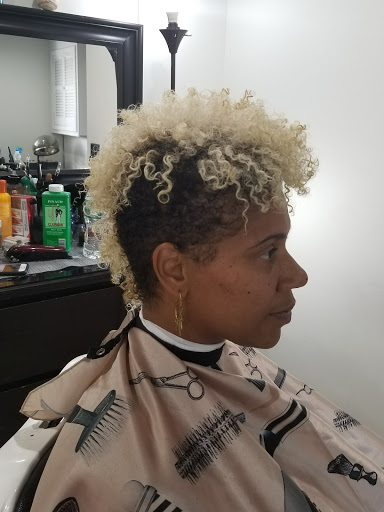 Barber Shop «Chief Barber Shop», reviews and photos, 201 Stelton Rd, Piscataway Township, NJ 08854, USA