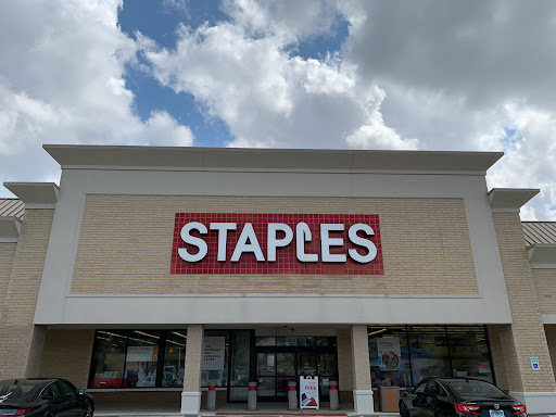 Office Supply Store «Staples», reviews and photos, 539 Roosevelt Rd, Glen Ellyn, IL 60137, USA