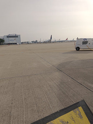 Aéroport de Nîmes Alès Camargue Cévennes à Saint-Gilles