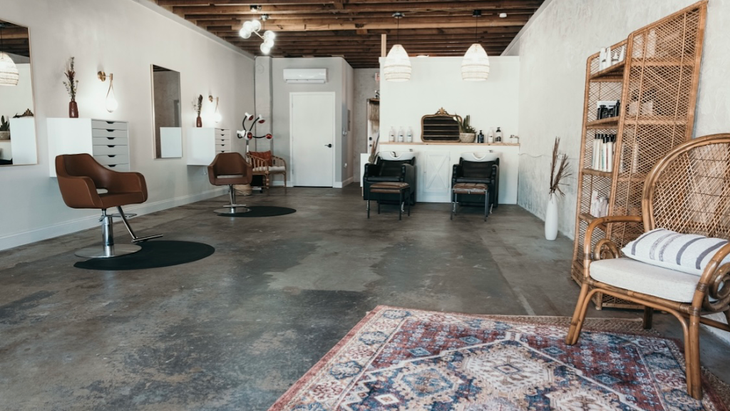 Hudson and Co. Salon 28401