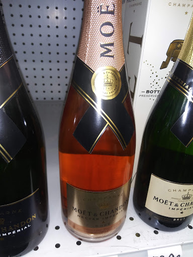 Liquor Store «Supreme Liquor Mart», reviews and photos, 658 Magnolia Ave, Long Beach, CA 90802, USA