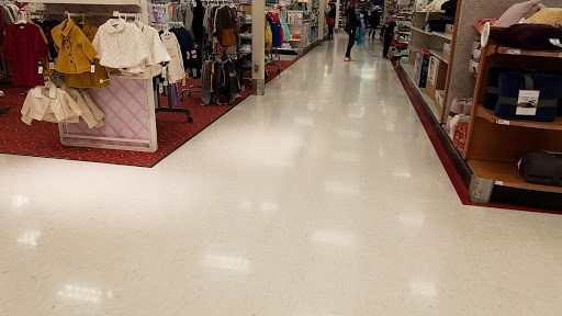 Department Store «Target», reviews and photos, 18855 N Market Pl Dr, Aurora, OH 44202, USA