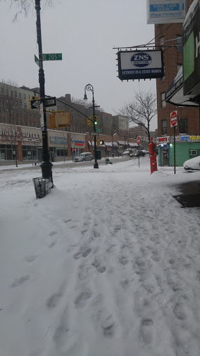 Grocery Store «Foodtown of Bainbridge», reviews and photos, 283 E 204th St, Bronx, NY 10467, USA