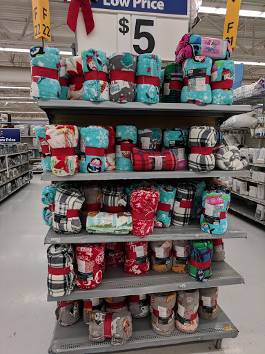 Discount Store «Walmart», reviews and photos, 2399 North Point Blvd, Dundalk, MD 21222, USA