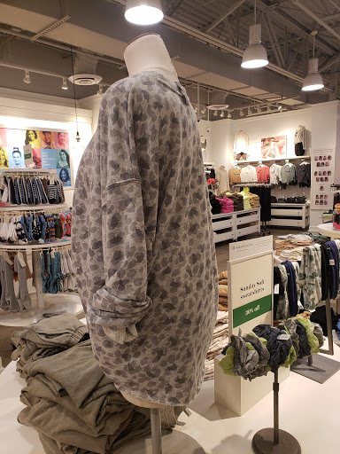 Outlet Mall «Tanger Outlet Hilton Head», reviews and photos, 1414 Fording Island Rd, Bluffton, SC 29910, USA