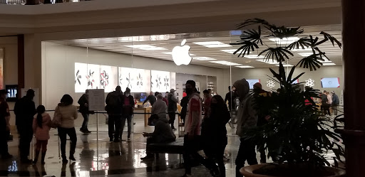 Computer Store «Apple Polaris Fashion Place», reviews and photos, 1500 Polaris Pkwy, Columbus, OH 43240, USA