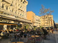 Atmosphère du Restaurant de hamburgers Steak n' Shake Cannes Croisette - n°2