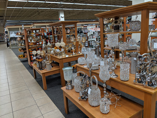 Clothing Store «Burlington Coat Factory», reviews and photos, 475 Union St, Waterbury, CT 06706, USA