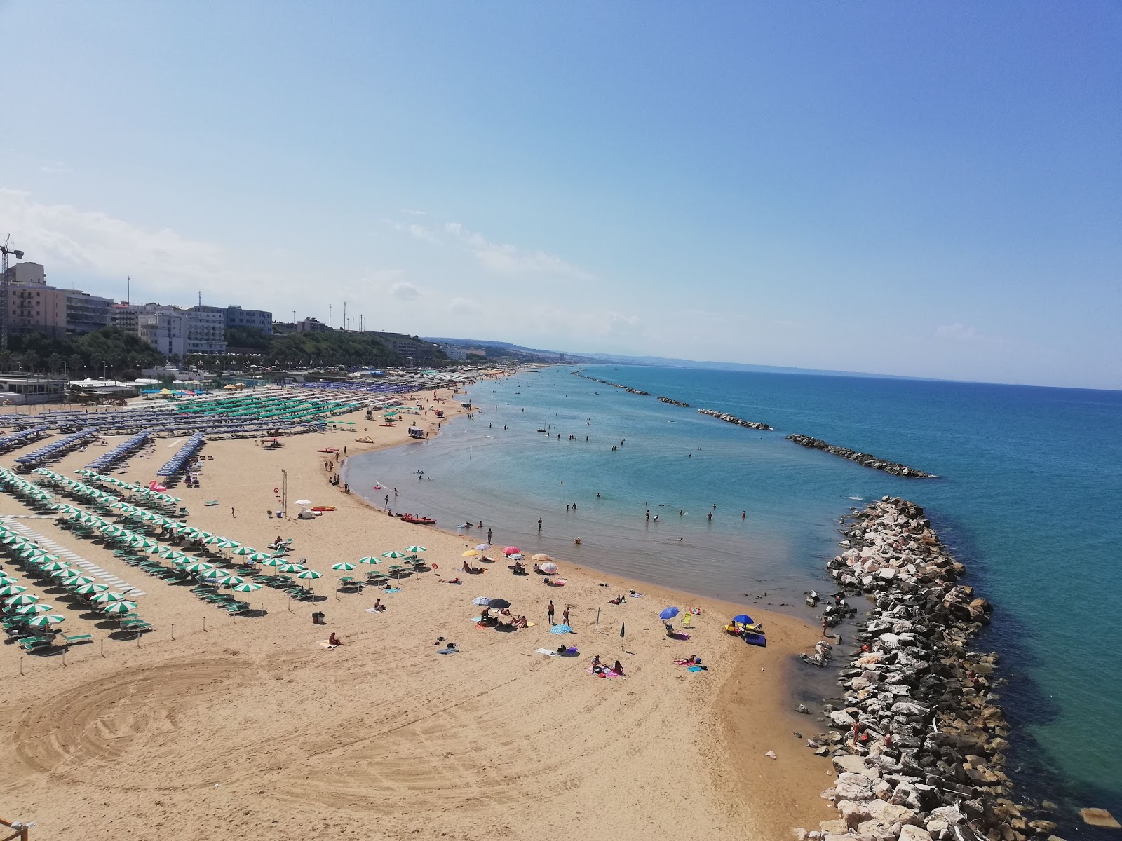 Foto van Spiaggia di Rio Vivo met hoog niveau van netheid