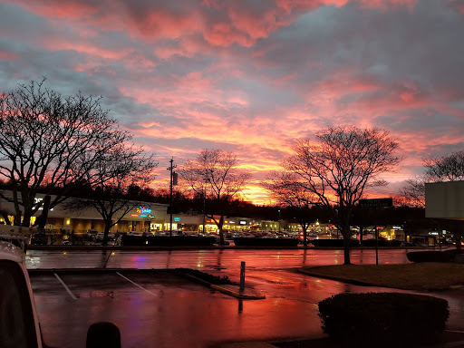 Shopping Mall «Crossroads Shopping Center», reviews and photos, 409 Tarrytown Rd, White Plains, NY 10607, USA