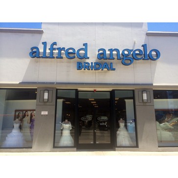 Alfred Angelo Bridal, 358 La Cienega Blvd, Los Angeles, CA 90048, USA, 