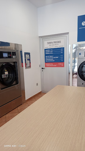 Lavandería Autoservicio NV en A Laracha, A Coruña