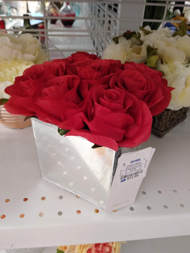 Clothing Store «Ross Dress for Less», reviews and photos, 3331 Jefferson St, Napa, CA 94558, USA