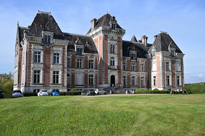 Stimens Le Château de Puycharnaud à Saint-Estèphe