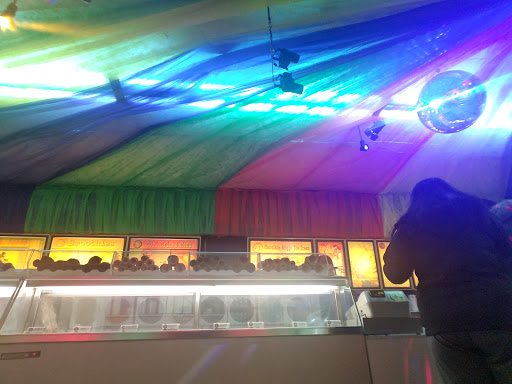 Ice Cream Shop «Chocolate Shoppe Ice Cream», reviews and photos, 5337 W Devon Ave, Chicago, IL 60646, USA