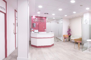 CLINICA DENTAL LARA RUIZ image