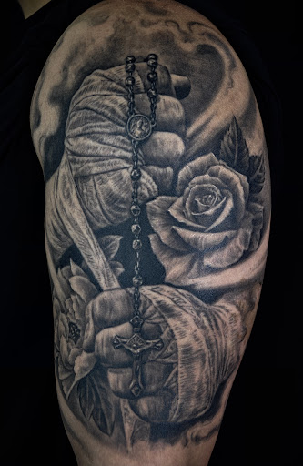 Explore lightning tattoo ideas, creative tattoo ideas in Sunnyvale, available at Da Wei Tattoo Inc