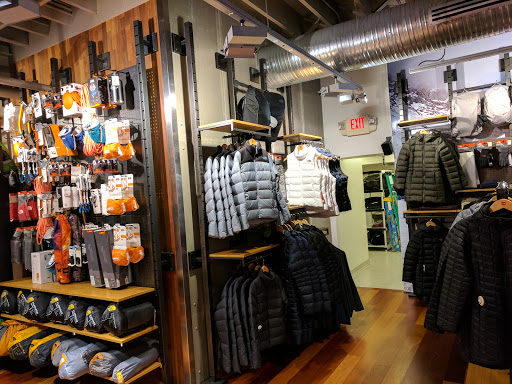Clothing Store «The North Face», reviews and photos, 312 W 47th St, Kansas City, MO 64112, USA