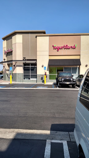 Frozen Yogurt Shop «Yogurtland Costa Mesa- Baker Street», reviews and photos, 1450 Baker St, Costa Mesa, CA 92626, USA