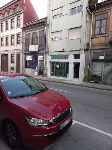 Rua do Heroísmo 215, 4300-255 Porto, Portugal