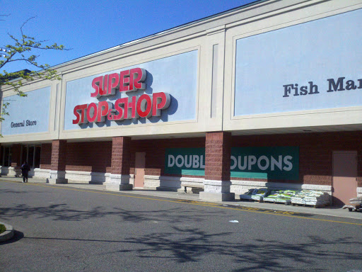 Supermarket «Stop & Shop», reviews and photos, 425 Lewandowski St, Lyndhurst, NJ 07071, USA