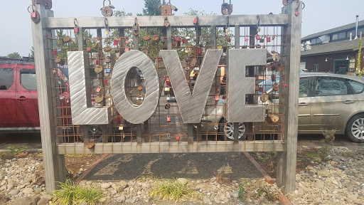 Wine Store «R Stuart & Co Wine Bar», reviews and photos, 528 NE 3rd St, McMinnville, OR 97128, USA