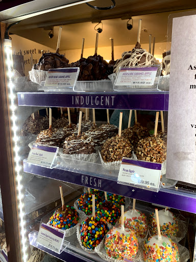 Chocolate Shop «Rocky Mountain Chocolate Factory», reviews and photos, 1419 1st Ave, Seattle, WA 98101, USA