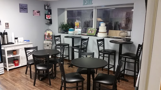 Bakery «Sweet Retreat Cake Boutique», reviews and photos, 227 N Main St, Loyal, WI 54446, USA