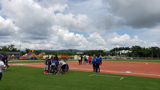 Caribbean Stars Campo de fútbol Recreo-deportivo del Este