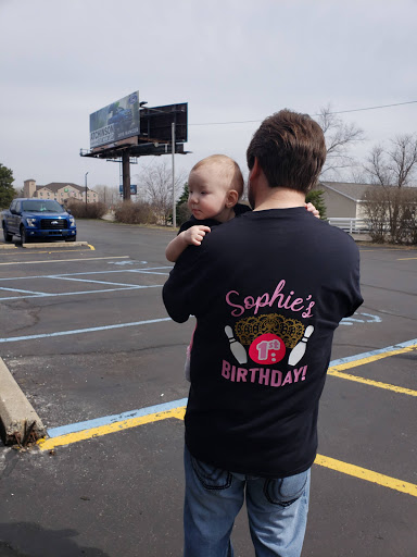 Bowling Supply Shop «Lodge Lanes», reviews and photos, 46255 S Interstate 94 Service Dr, Belleville, MI 48111, USA