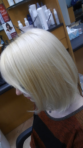 Hair Salon «Fantastic Sams Cut & Color», reviews and photos, 720 Main St, Mendota Heights, MN 55118, USA