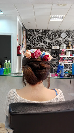 Peluquería Ana Menacho en Monachil, Granada
