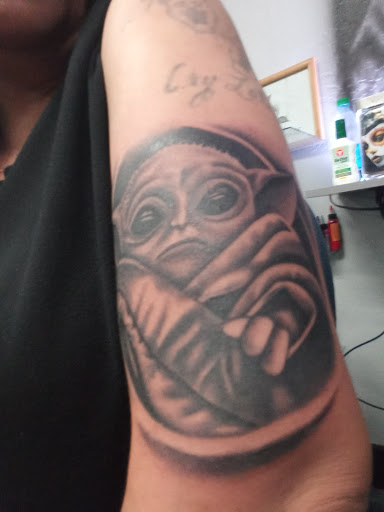 Tattoo Shop «Iconic Tattoo & Piercing», reviews and photos, 16610 N 75th Ave #106, Peoria, AZ 85382, USA