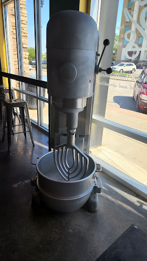 Donut Shop «Hurts Donut», reviews and photos, 5513 Mills Civic Pkwy #105, West Des Moines, IA 50266, USA