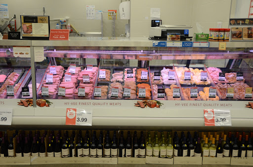 Grocery Store «Hy-Vee Mainstreet», reviews and photos, 510 E 6th St, Muscatine, IA 52761, USA